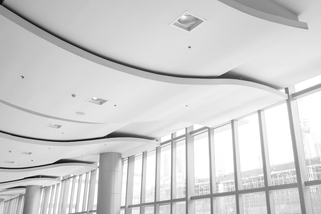 تصميم شبكات Wi-Fi للمكاتب والفنادق: التغطية والسعة وتوزيع Access Points